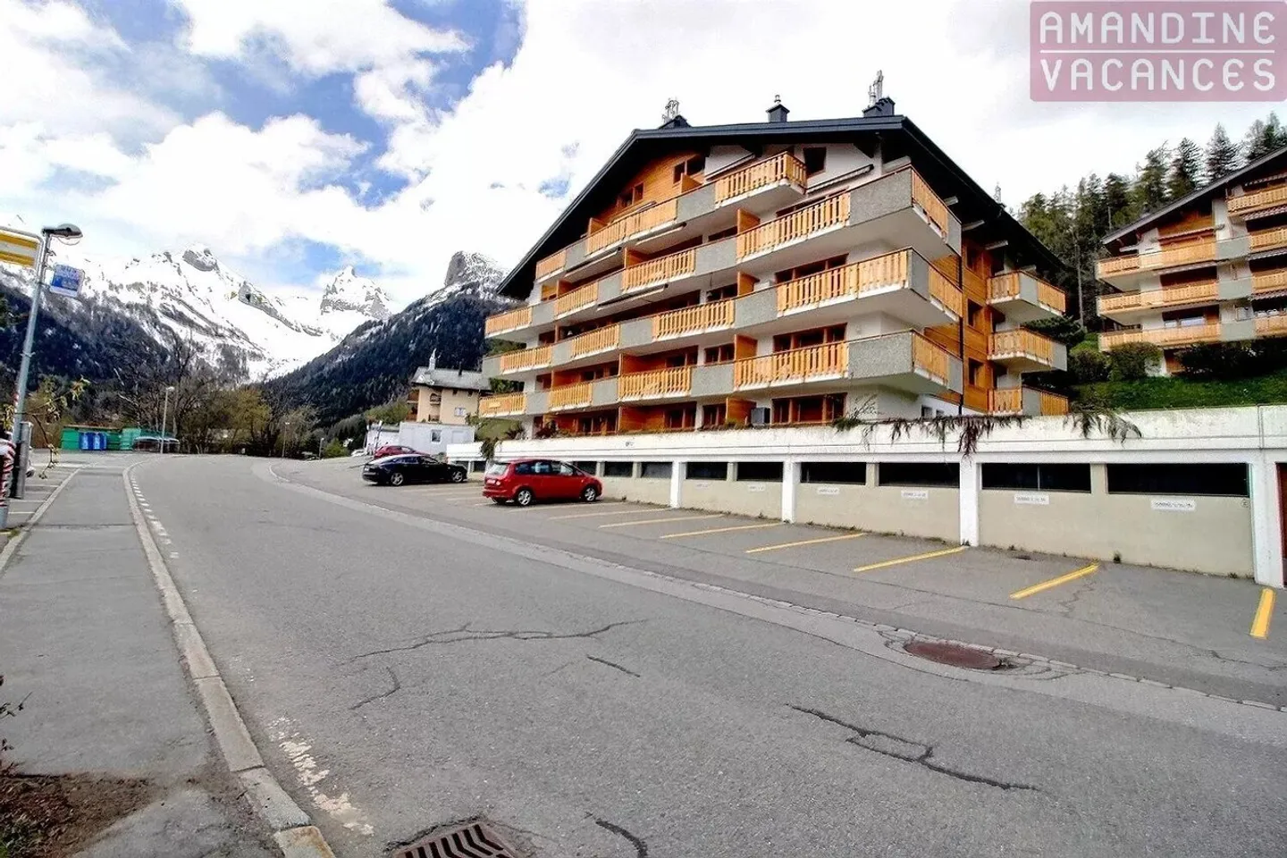 Location annuelle uniquement studio avec vue dégagée - Photo 8 sur 10