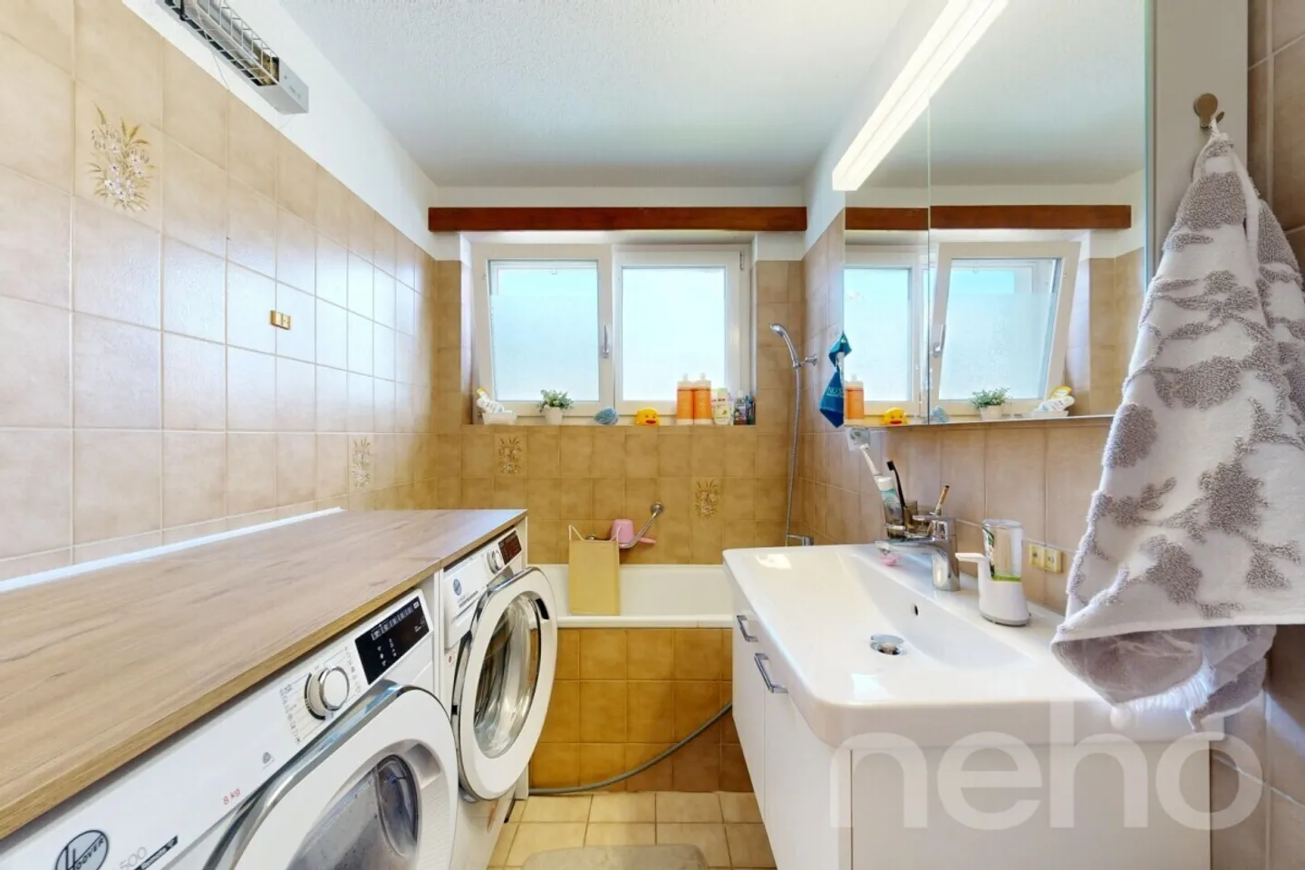 4.5-Zimmer-Wohnung mit Balkon und zwei Garagenplätzen in Sevelen - Foto 10 von 12