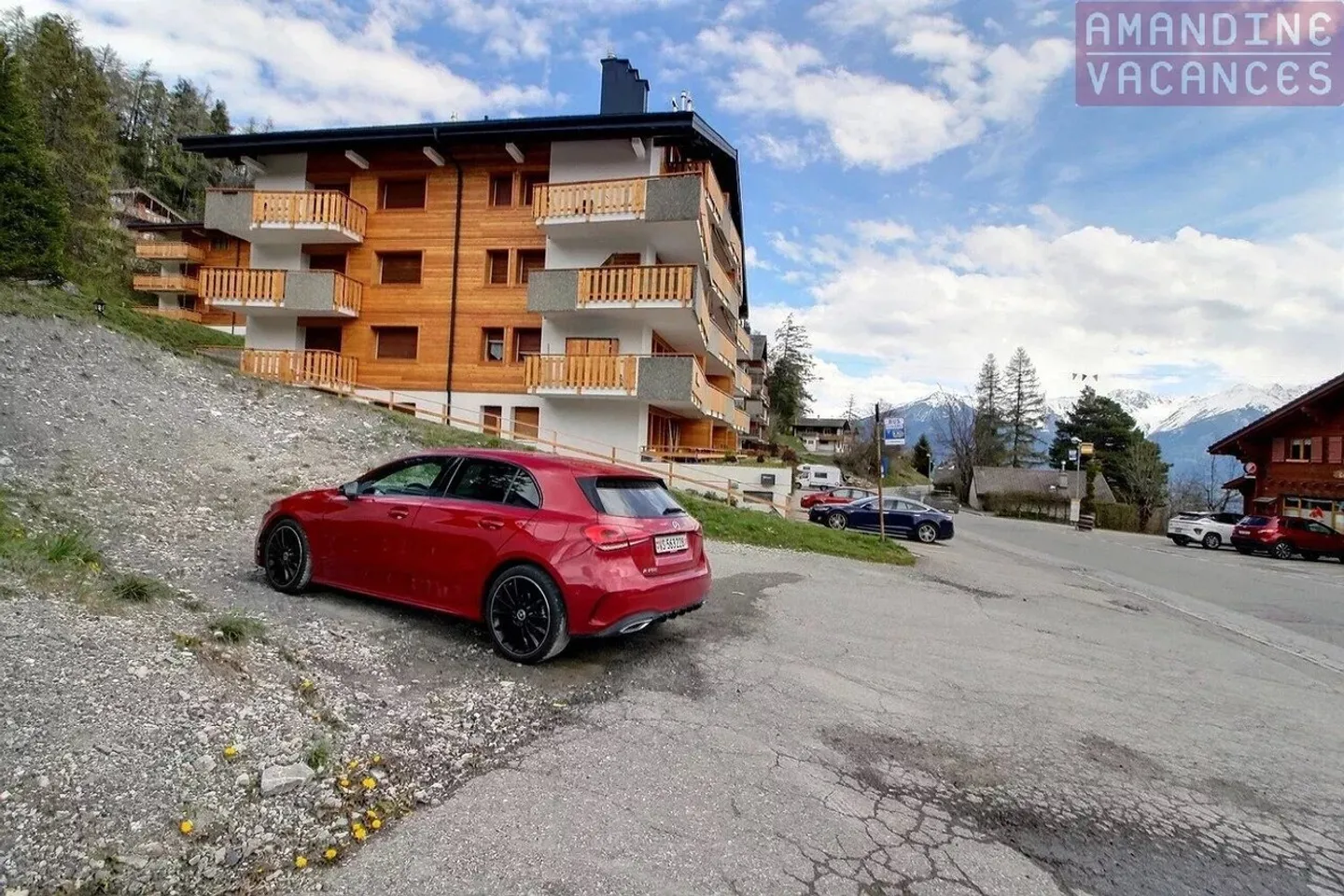 Location annuelle uniquement studio avec vue dégagée - Photo 9 sur 10