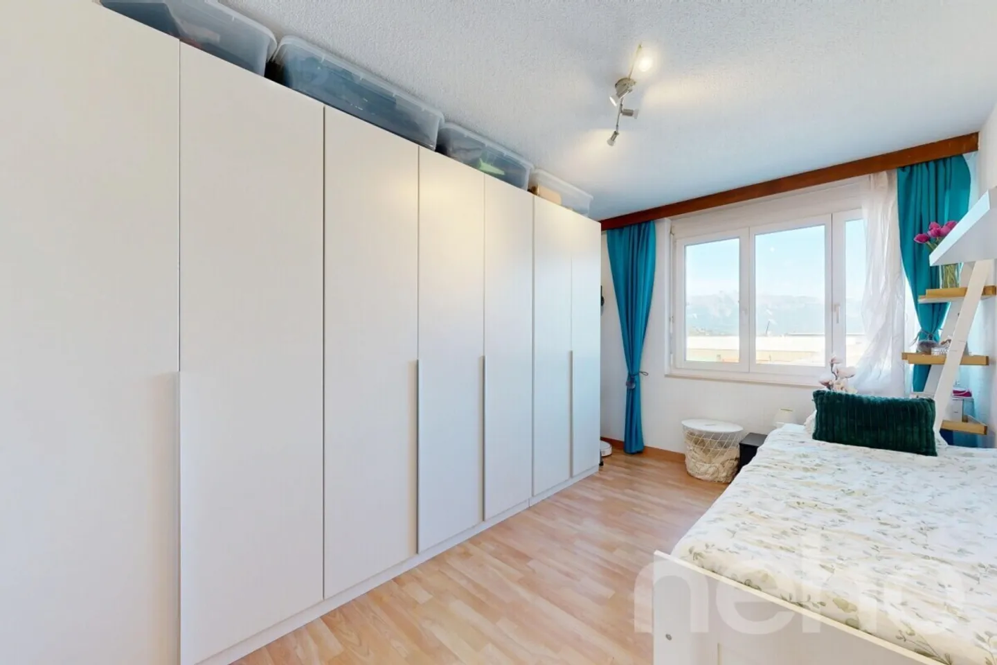 4.5-Zimmer-Wohnung mit Balkon und zwei Garagenplätzen in Sevelen - Foto 7 von 12