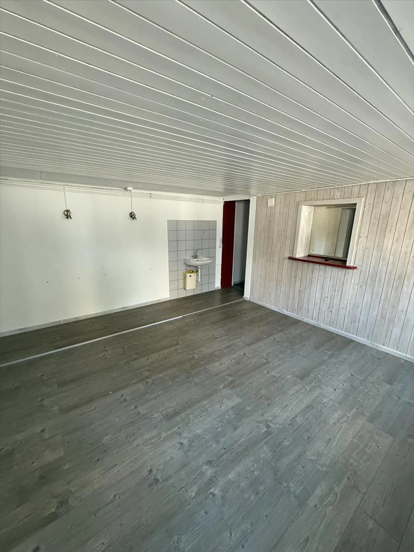 Would you like to conduct your business in lakes? - Photo 8 of 10