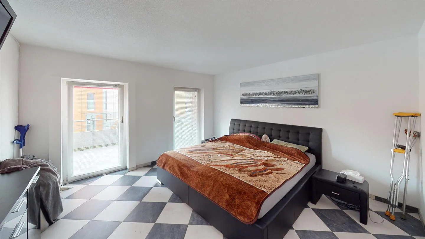 Appartement spacieux de 4 pièces avec balcon de 17 m² à Dietlikon - Photo 7 sur 13