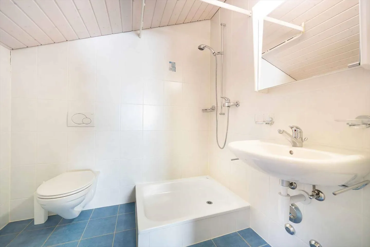 Top floor 4.5 rooms - Photo 8 of 10