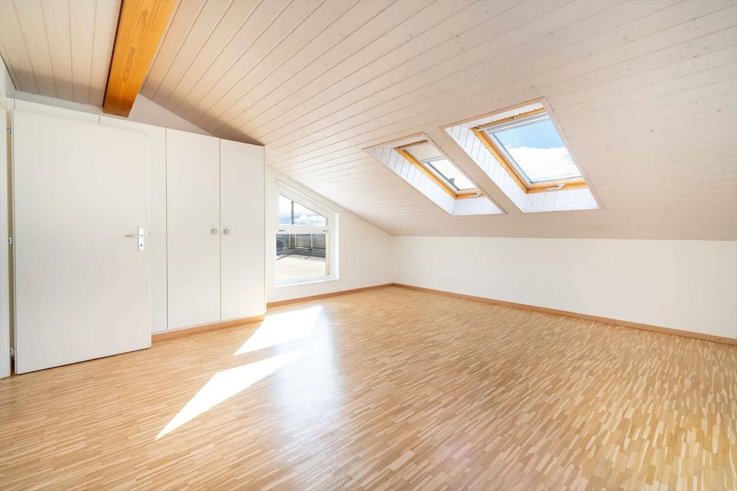 Top floor 4.5 rooms - Photo 5 of 10