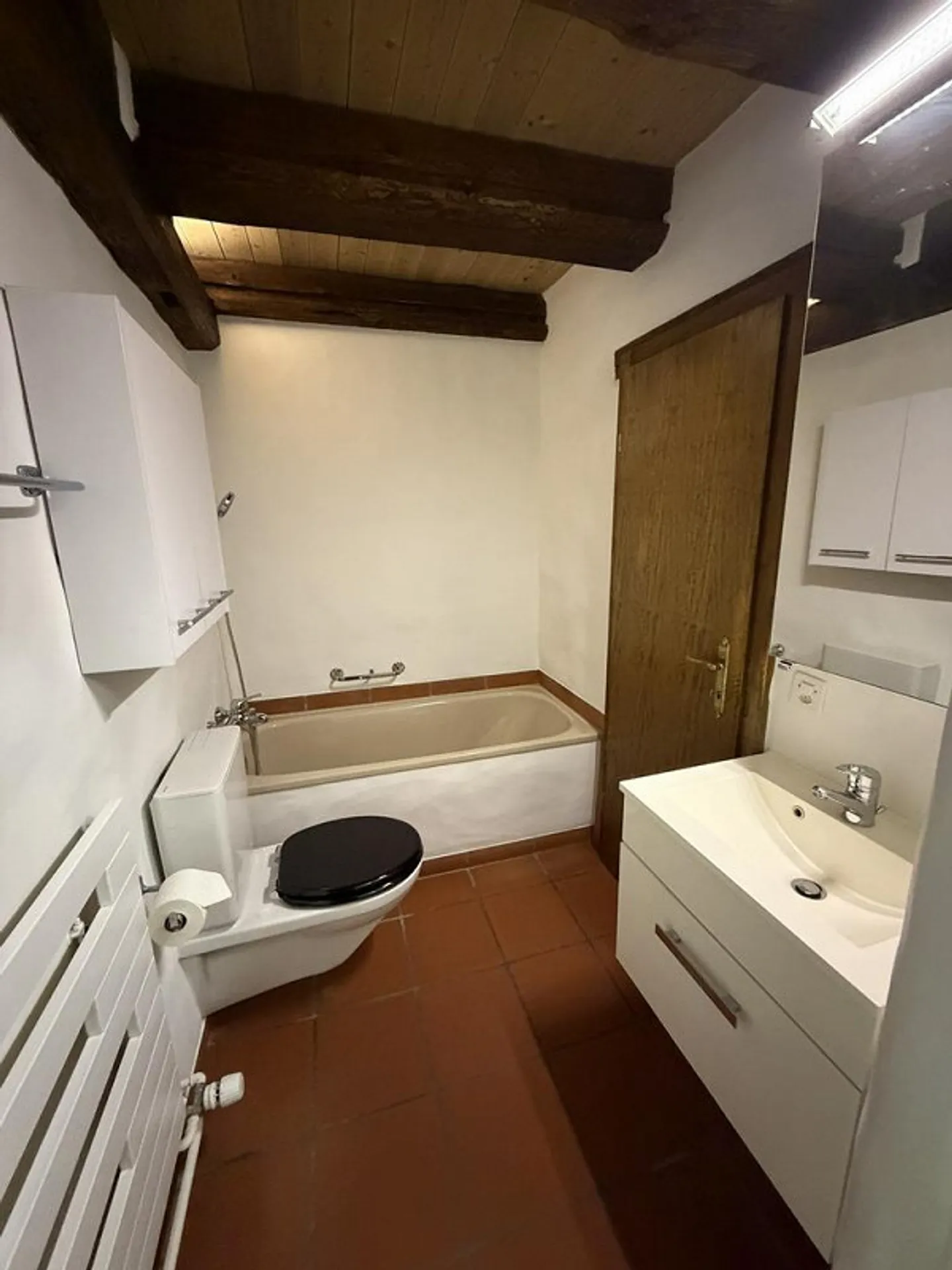 Charmante appartement 3 pièces avec beaucoup de caractère - Photo 4 sur 10