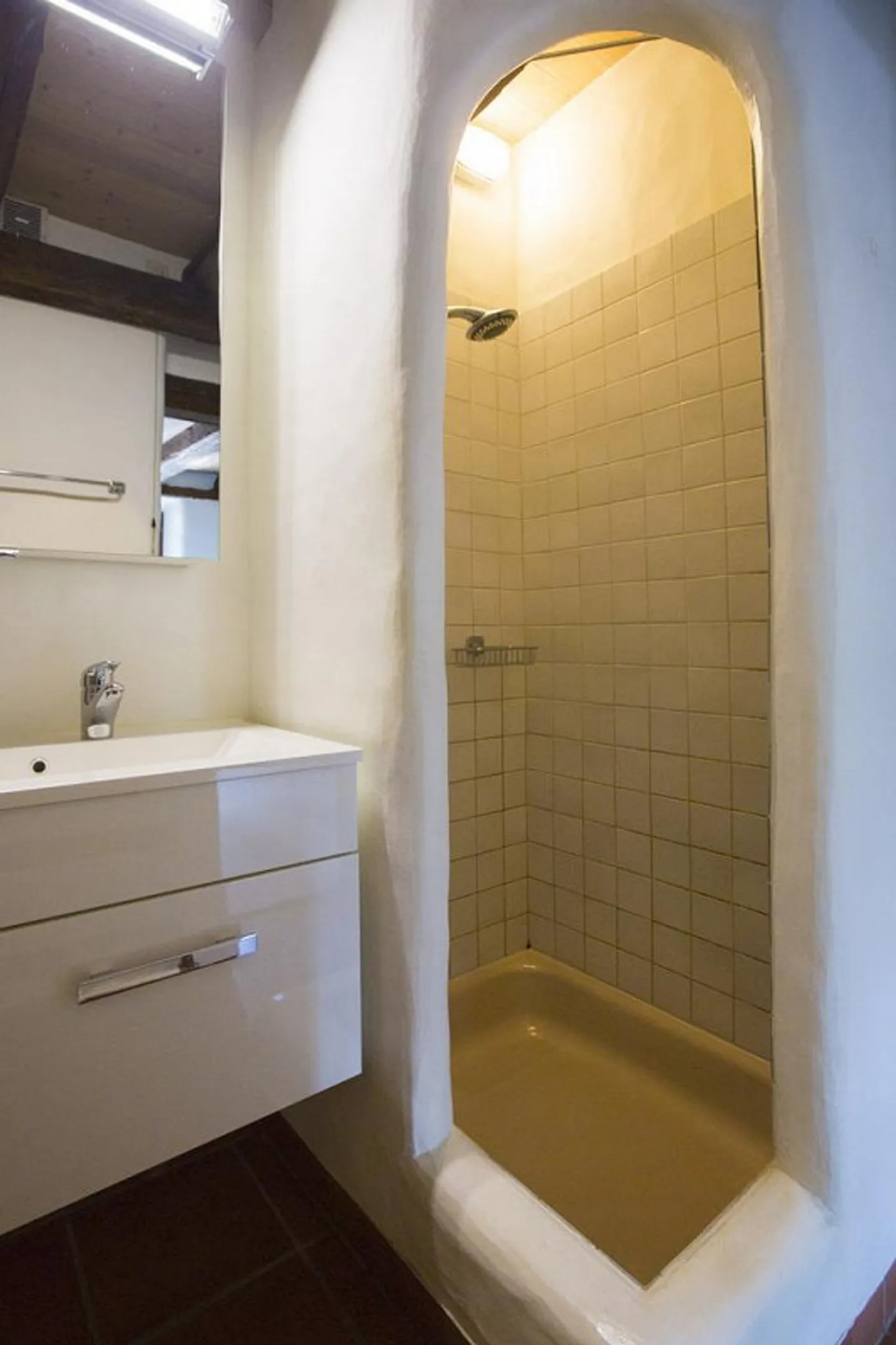 Charmante appartement 3 pièces avec beaucoup de caractère - Photo 5 sur 10