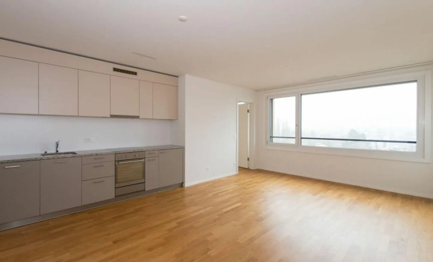 Neues Heim mit städtischem Ausblick - Foto 3 von 7