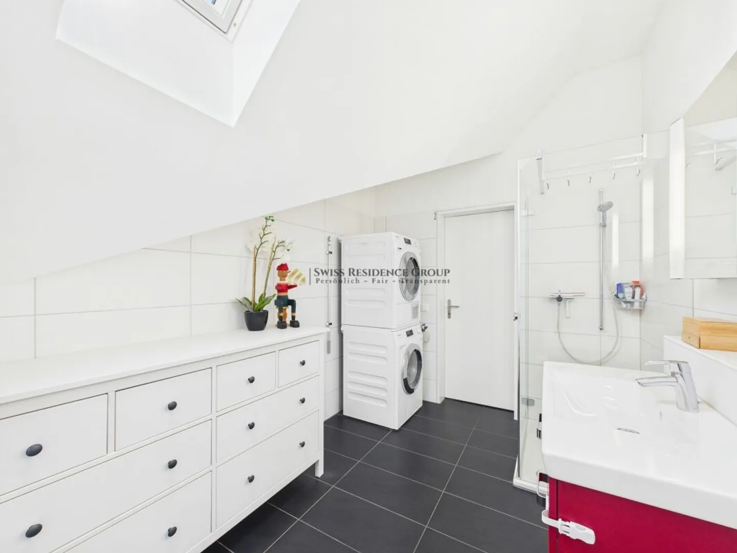 Charmante Dach-Maisonette in Neerach - Foto 11 von 16