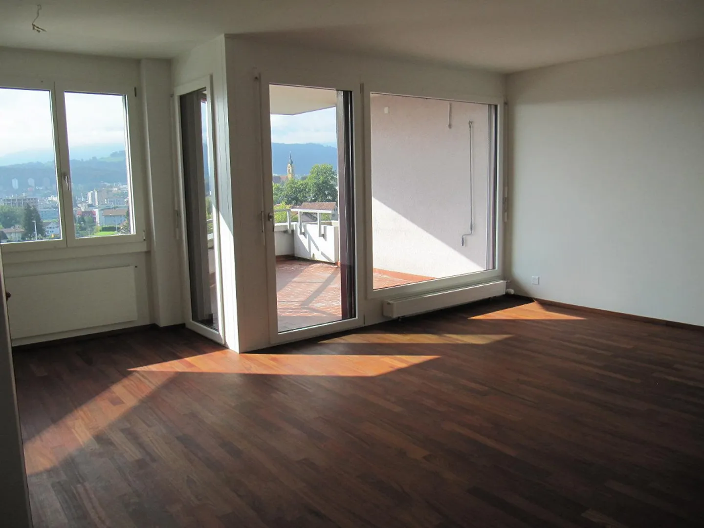 Charming 3.5-room apartment with mountain view in Emmenbrücke - Photo 3 of 9