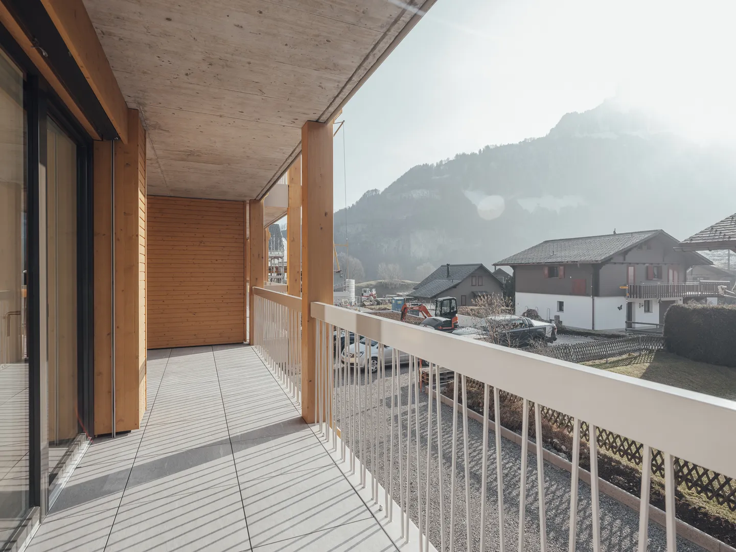 Moderno appartamento di 3,5 stanze con area giardino e panorama montano - Foto 8 di 11