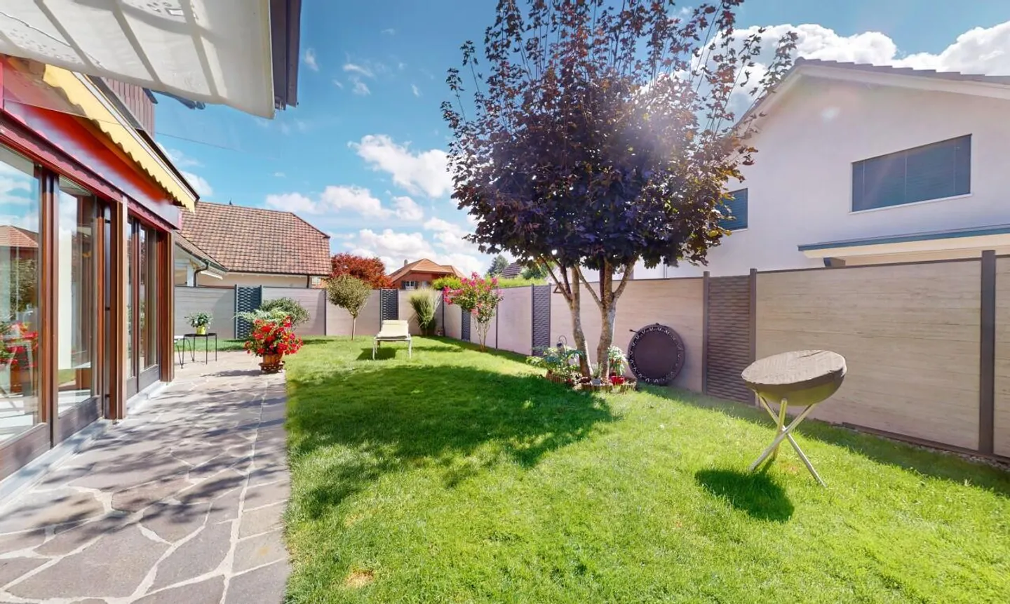 Maison individuelle bien entretenue avec jardin, cheminée et garage - Photo 7 sur 11