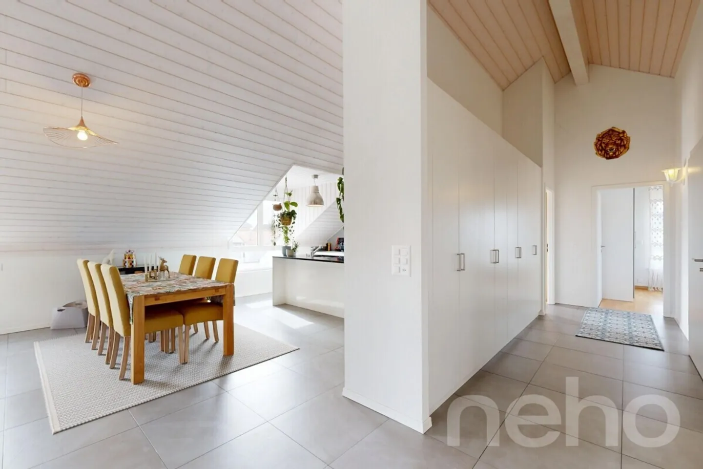 Penthouse spacieux avec terrasse - Photo 3 sur 12