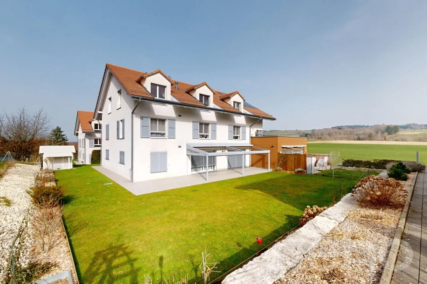 Penthouse spacieux avec terrasse - Photo 11 sur 12