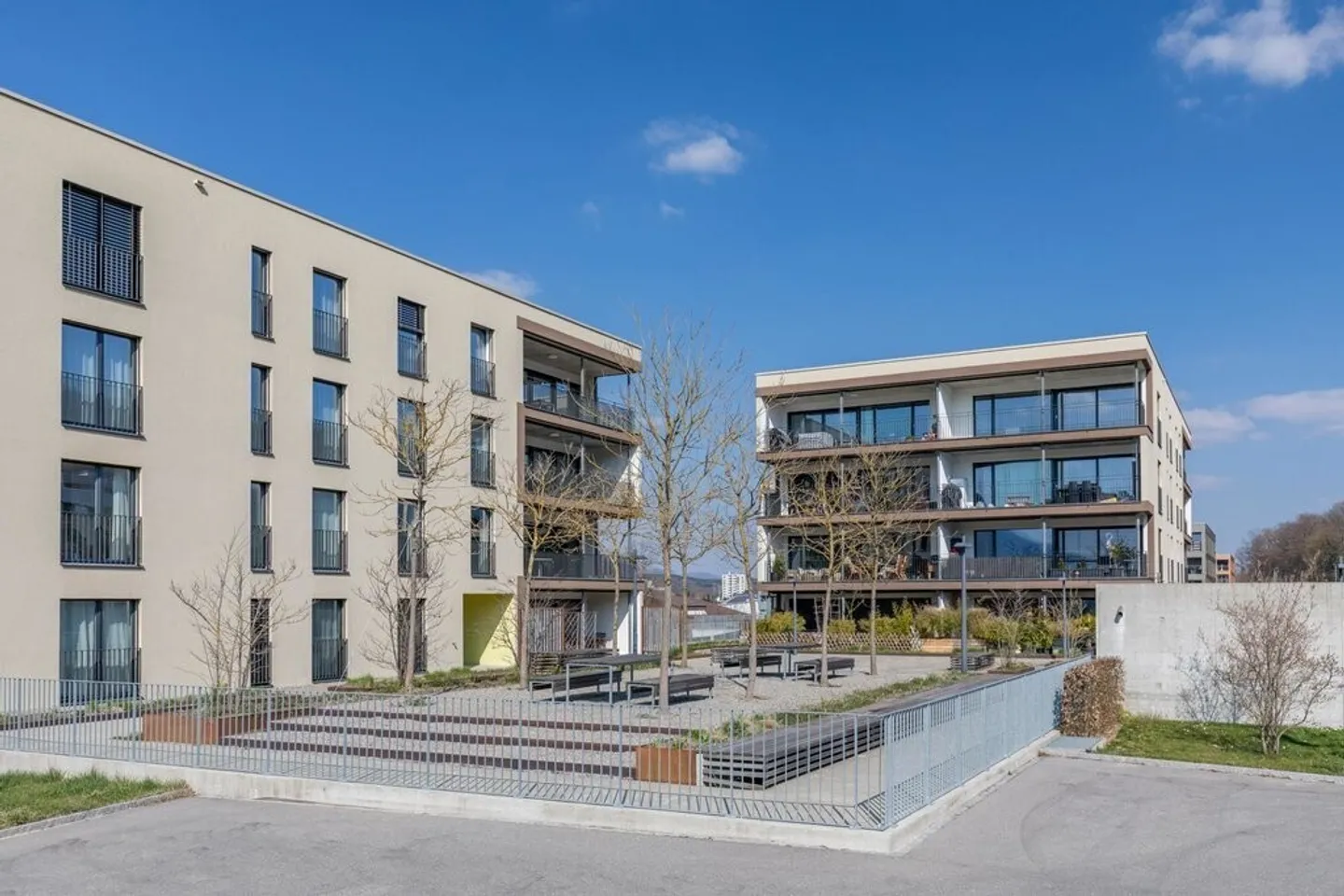 Bellissimo appartamento di 4,5 stanze nella periferia verde - Foto 1 di 9