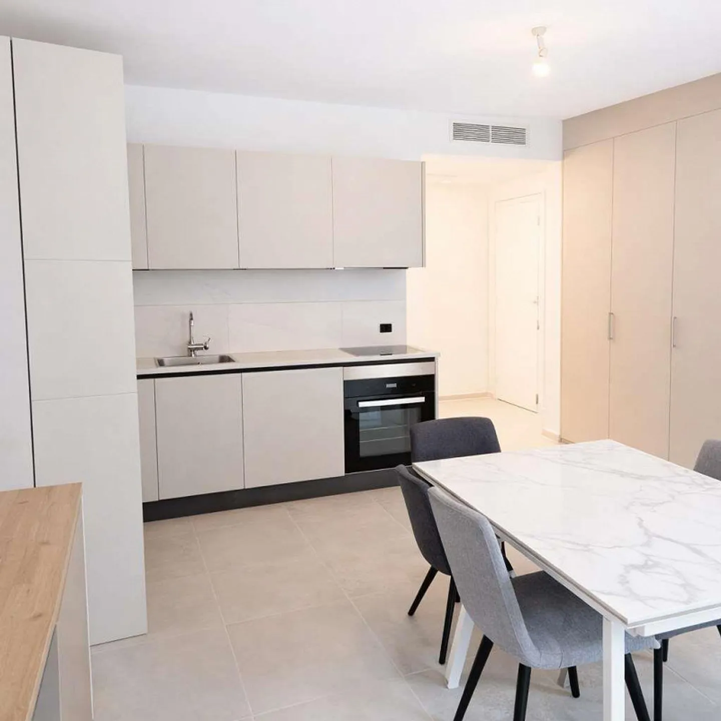 Paradiso - Appartamento moderno 1.5 stanze con mobili e parcheggio | Prima locazione - Foto 7 di 13