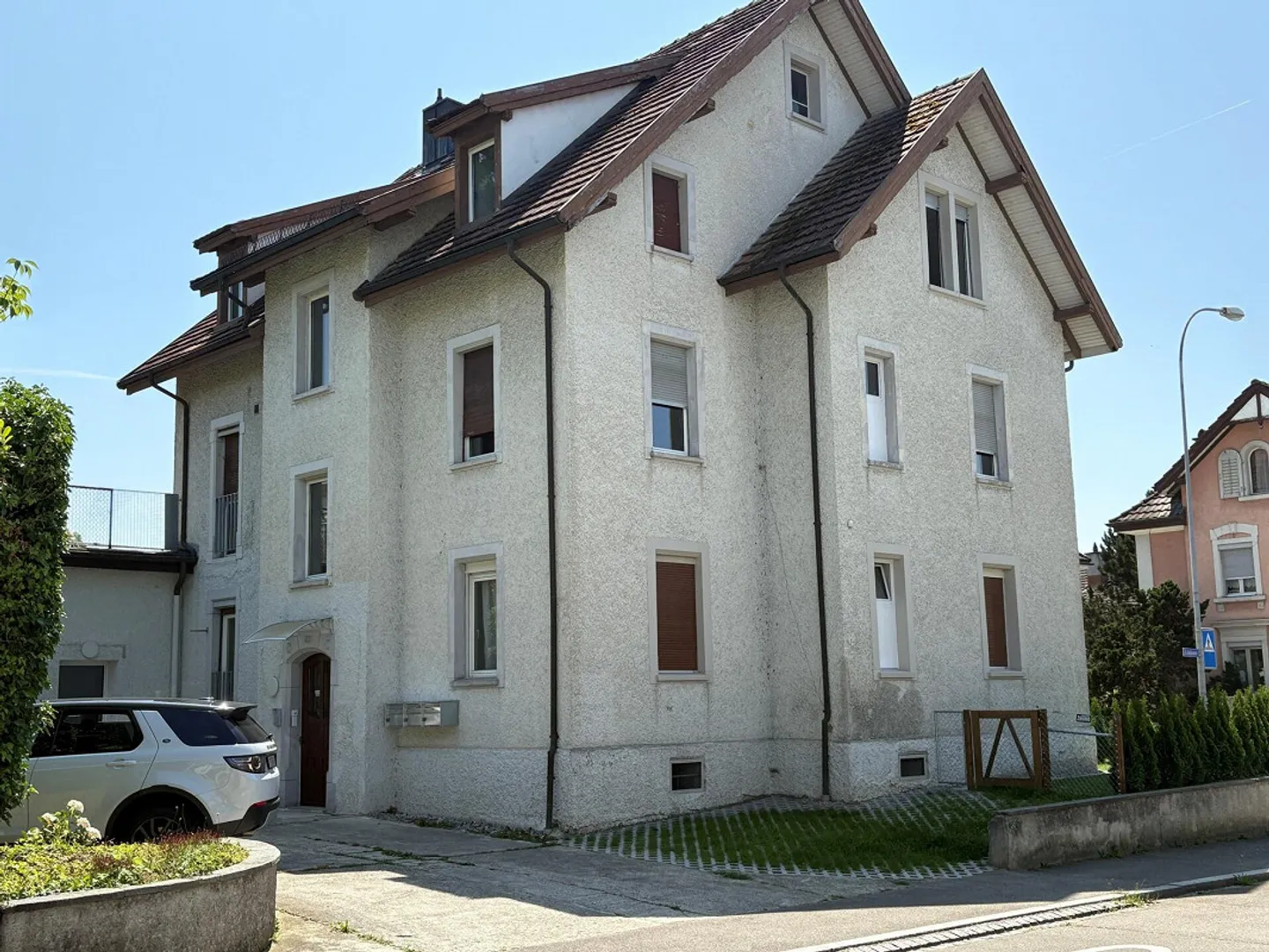 Ampio appartamento mansardato di 3,5 locali in una casa di 3 famiglie - Foto 1 di 12