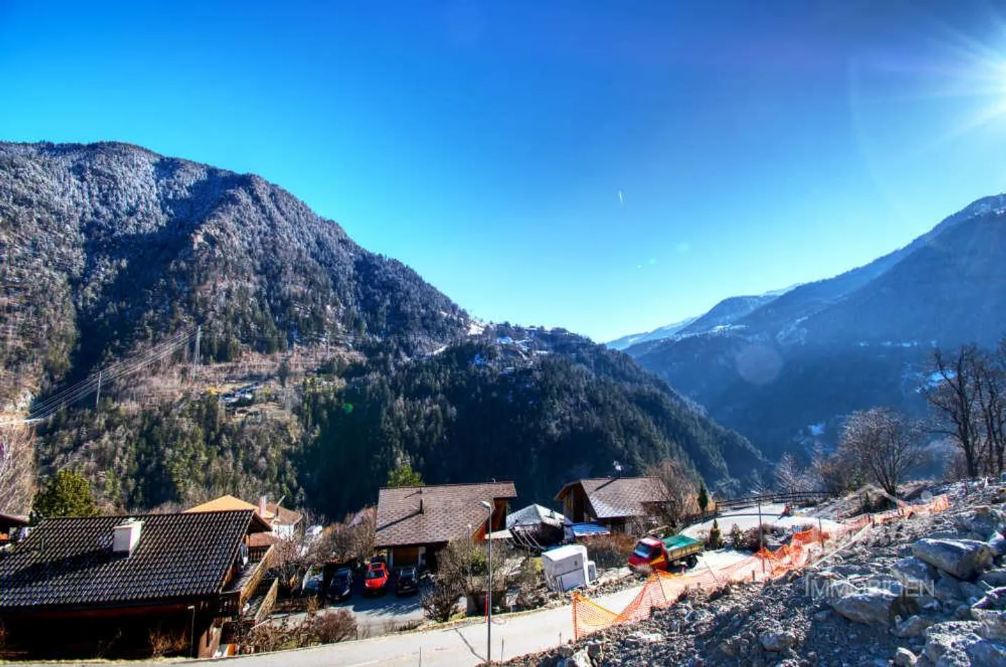 Terrain de 3800 m2 avec 9 Bâtiments Approuvés - Photo 5 sur 8