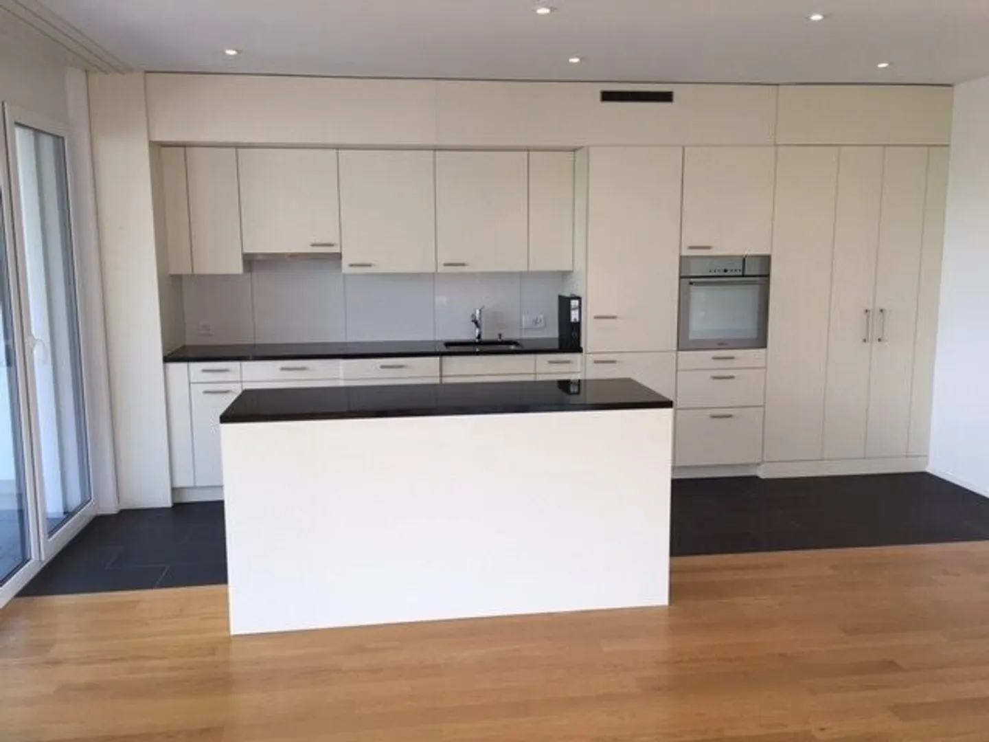 Bellissimo appartamento di 4,5 stanze nella periferia verde - Foto 4 di 9