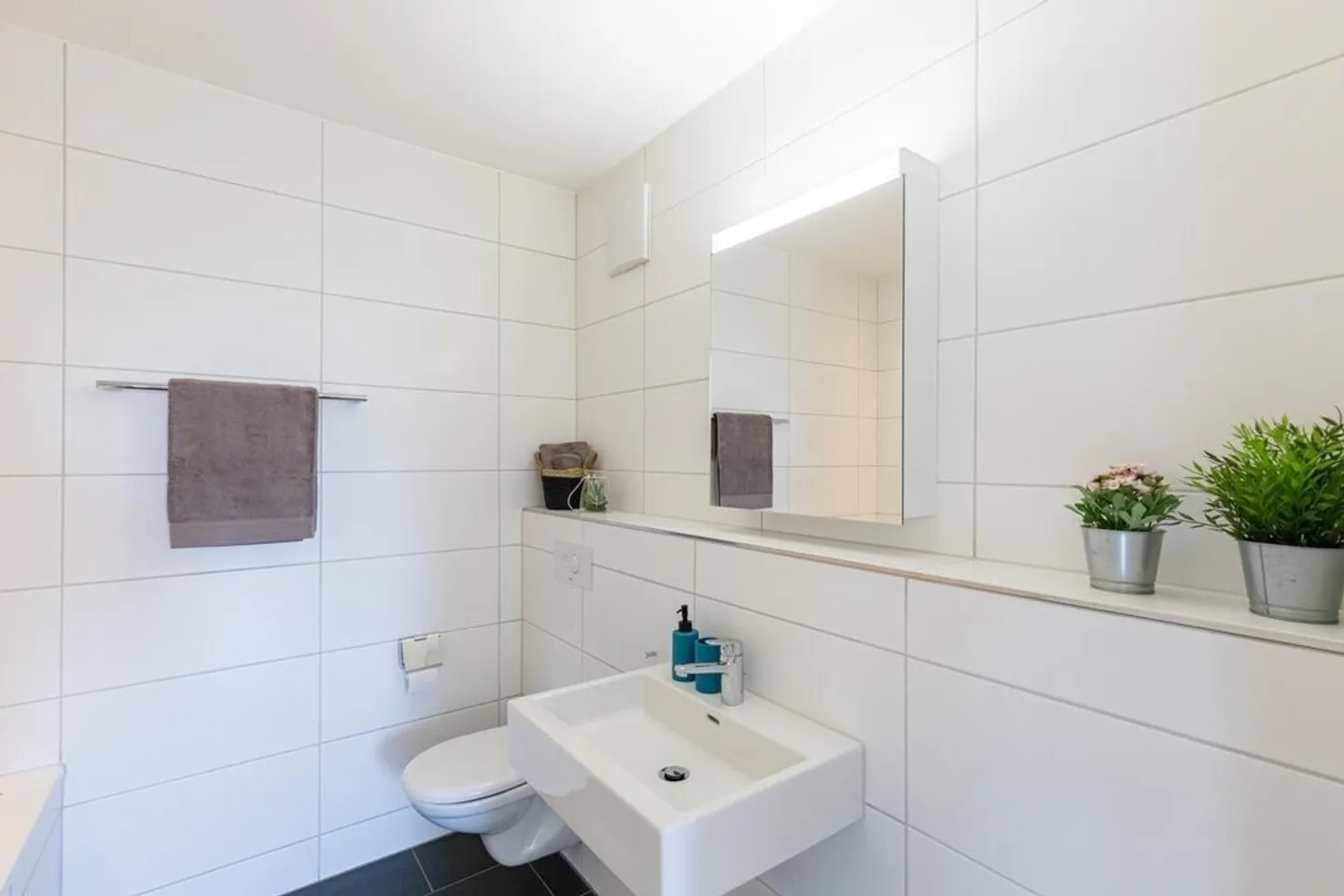 Bellissimo appartamento di 4,5 stanze nella periferia verde - Foto 8 di 9