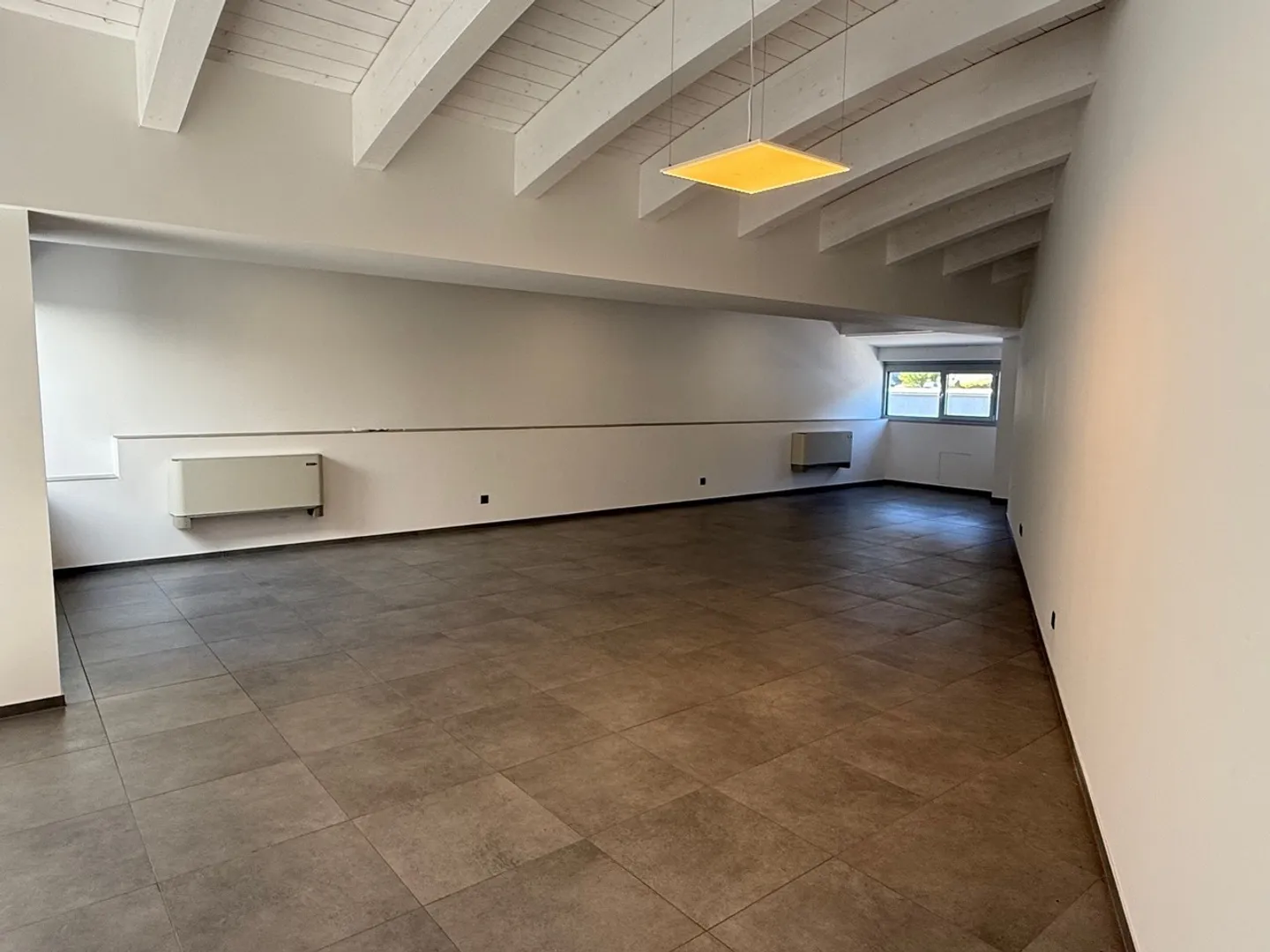 Modern 104 sqm Office at the new BEDART Center in Bedano - Photo 5 of 7