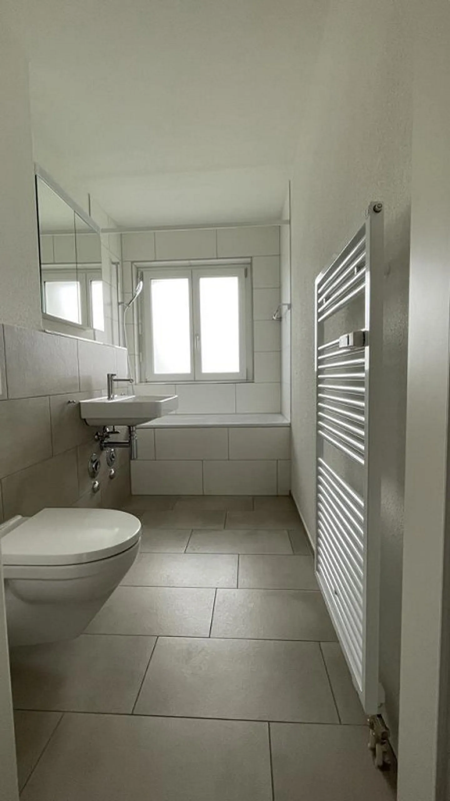 Charmante 4-Zimmerwohnung mit Sitzplatz und Waschturm - Foto 2 di 9