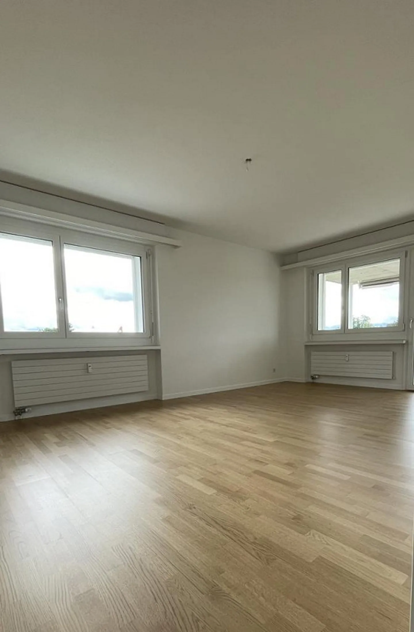 Charmante 4-Zimmerwohnung mit Sitzplatz und Waschturm - Foto 4 di 9