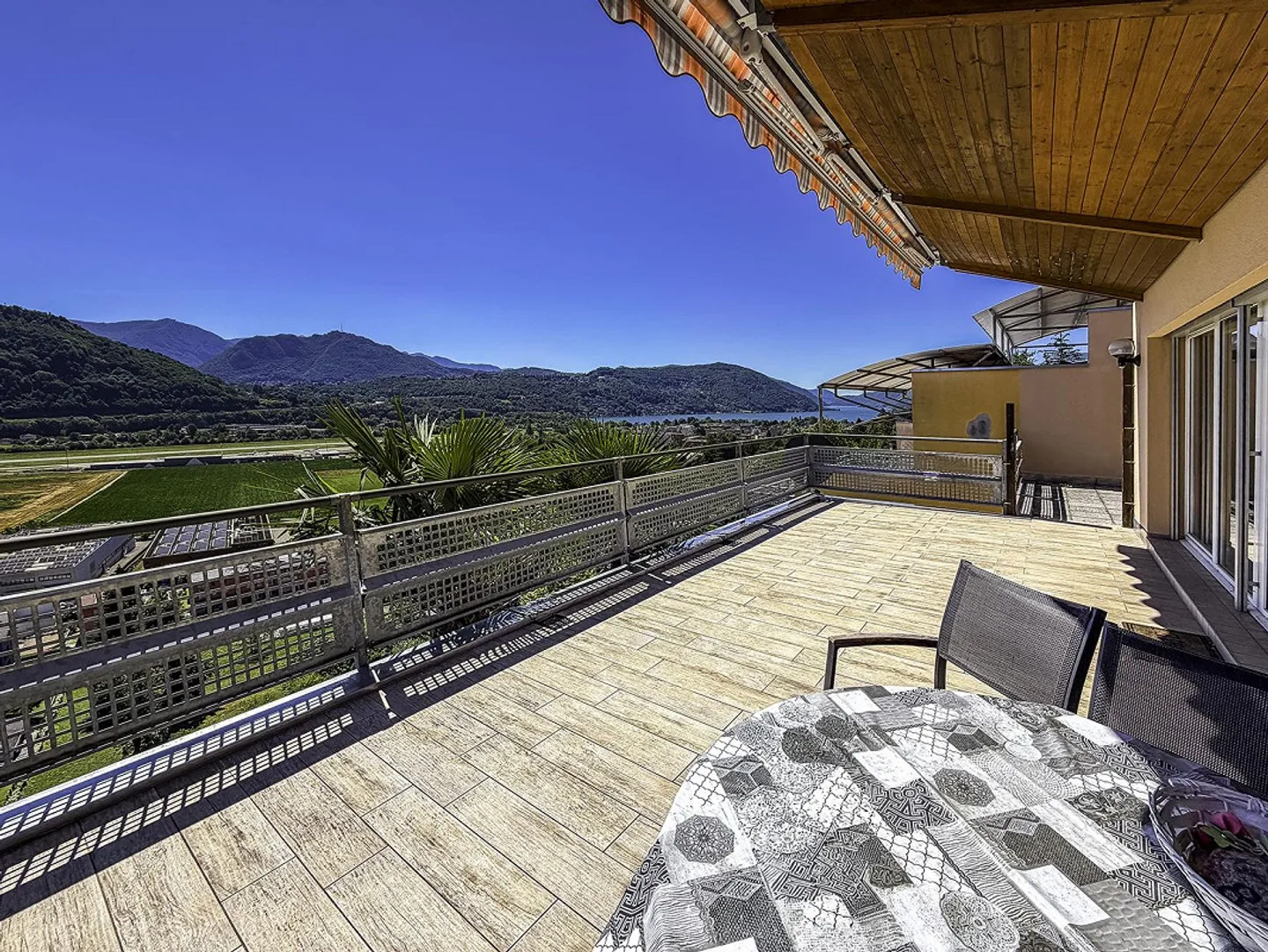 Agno - Panoramic villa with lake view - Photo 1 of 30