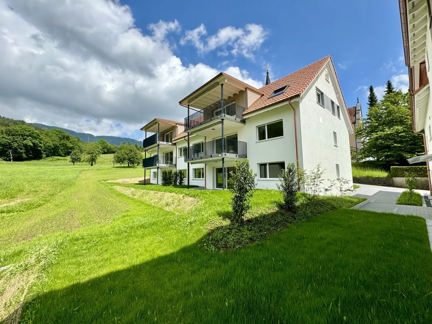 Edificio multifamiliare di nuova costruzione completamente affittato con 6 x appartamenti di 4,5 stanze - Foto 3 di 16
