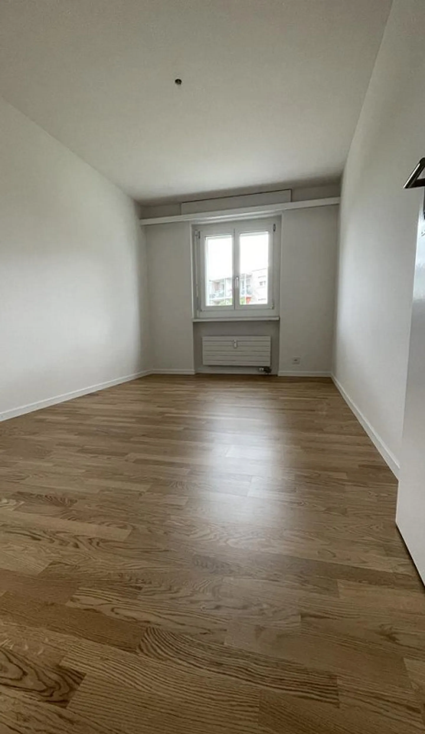 Charmante 4-Zimmerwohnung mit Sitzplatz und Waschturm - Foto 9 di 9