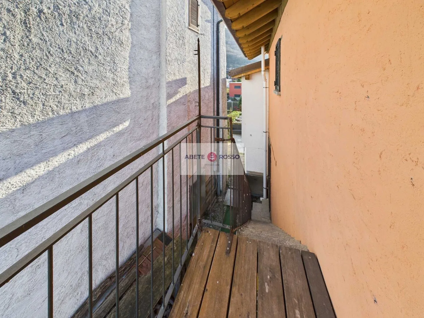 Casa con terreno edificabile e rustico - Foto 10 di 16