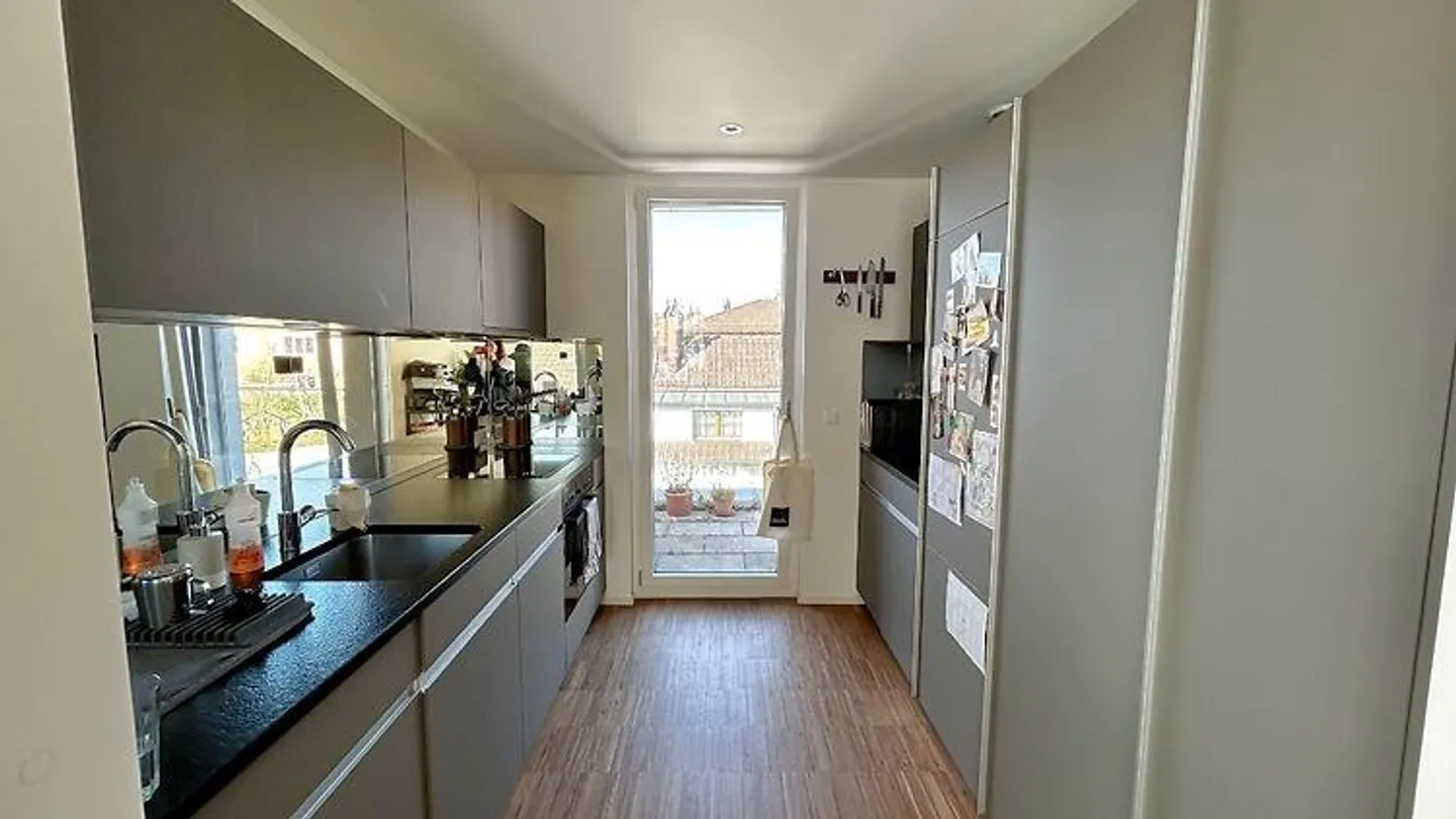 3½ ZIMMER-ATTIKAWOHNUNG IN ZÜRICH - KREIS 10 HÖNGG, MÖBLIERT, TEMPORÄR - Photo 5 of 10