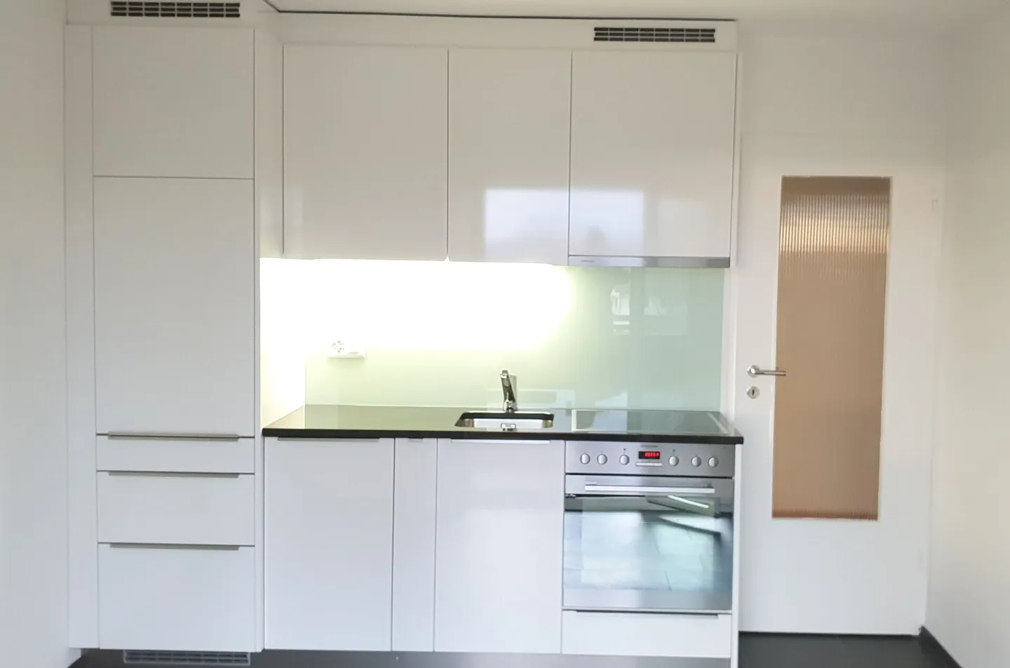Geräumige Wohnung mit 2 Balkonen - Foto 1 von 9
