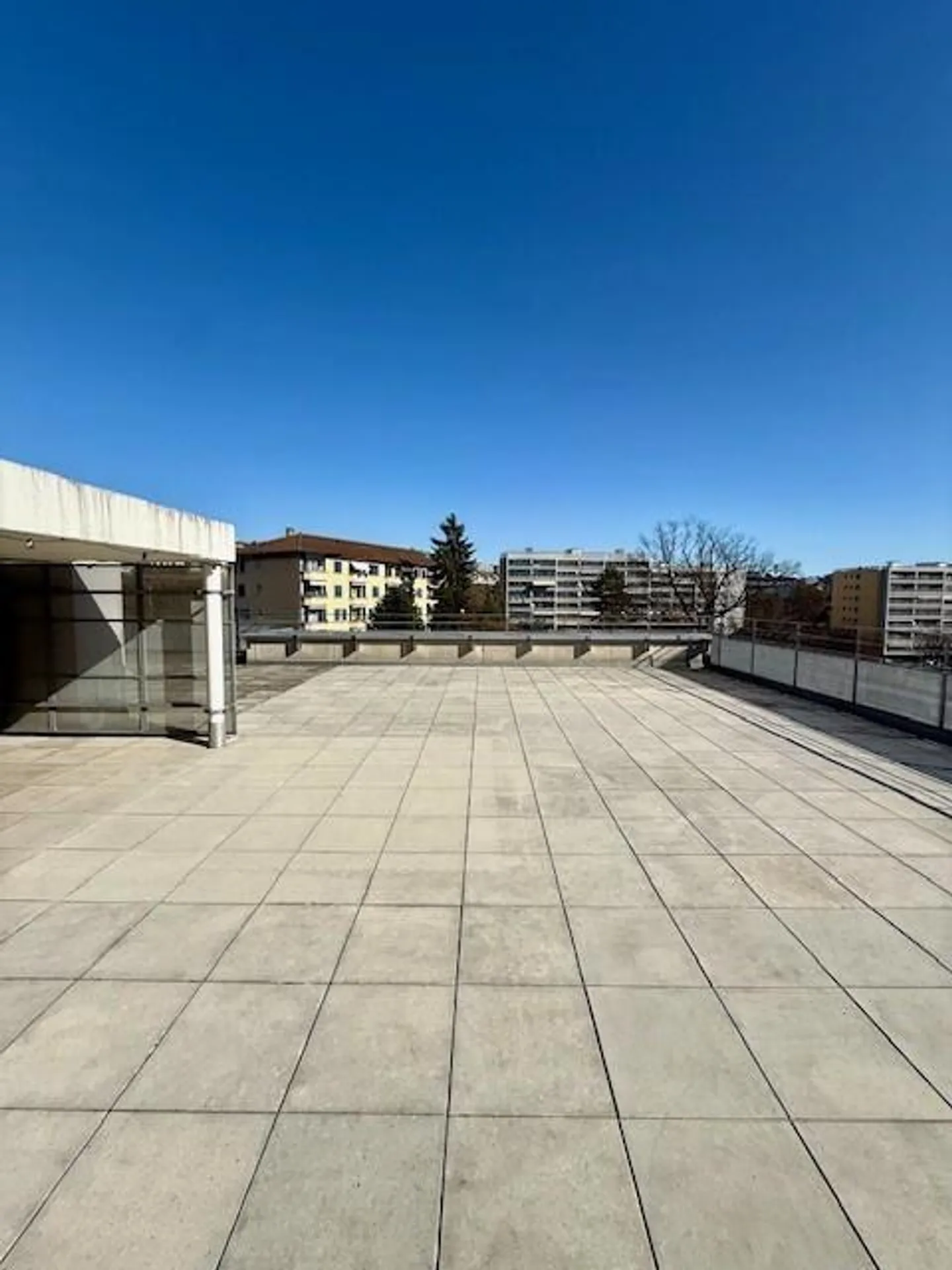 Sublime 122m2 con camino e enorme terrazza - Foto 1 di 12