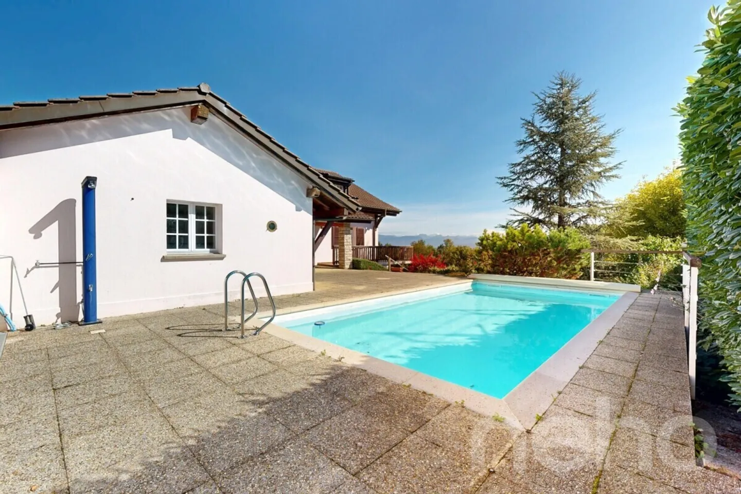 Villa spaziosa con grande potenziale e vista mozzafiato, vicino a Nyon - Foto 12 di 12