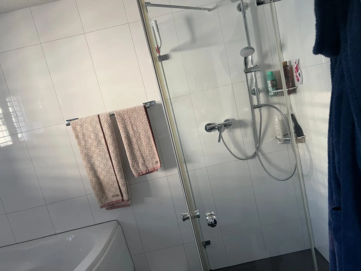 Geräumige Wohnung mit Balkon - Foto 4 von 6