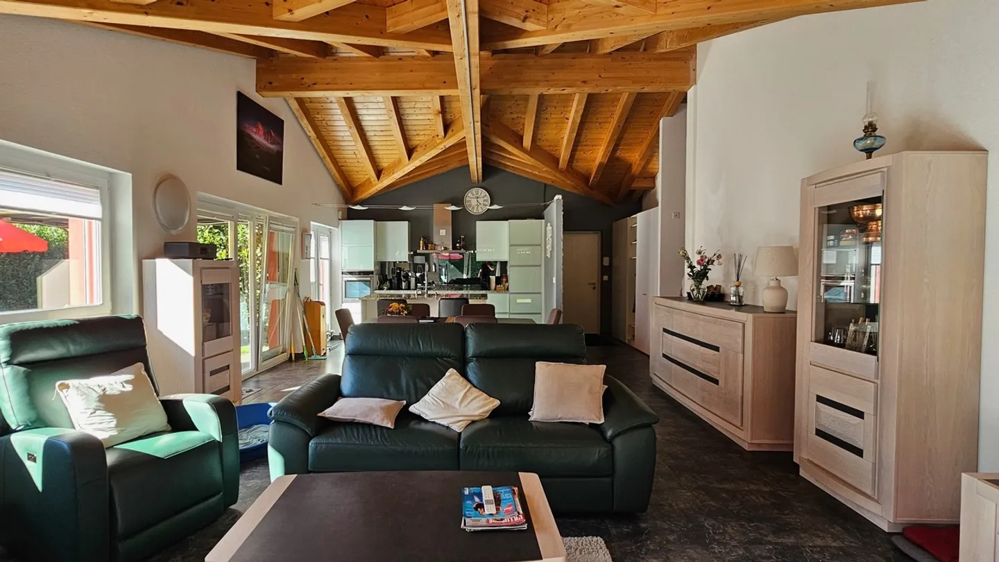 Wunderschöne individuelle Villa mit Pool - Foto 2 von 13