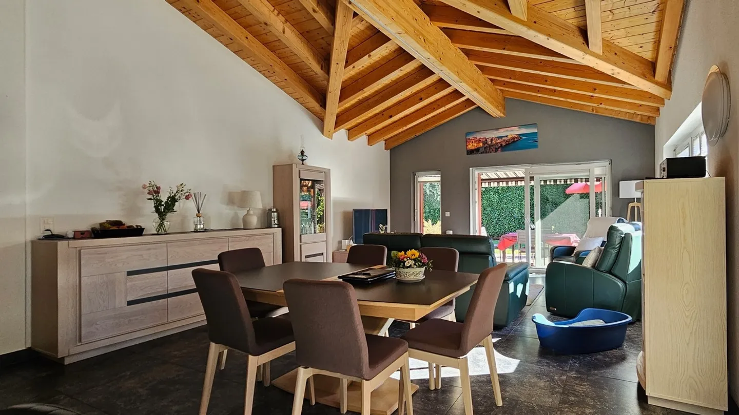 Wunderschöne individuelle Villa mit Pool - Foto 4 von 13