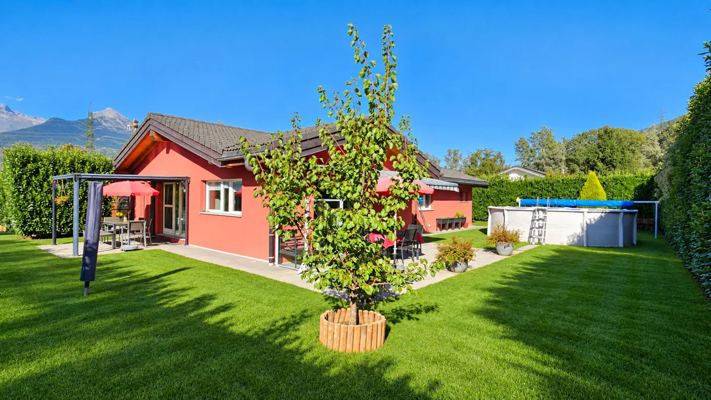 Wunderschöne individuelle Villa mit Pool - Foto 1 von 13