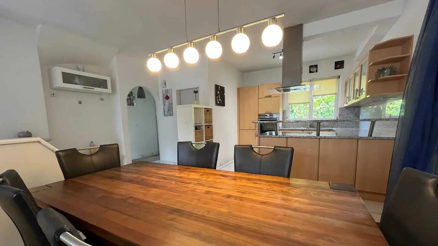 Corner House with Workshop Possibility in Gebenstorf, 6.5 Rooms - Photo 1 of 13