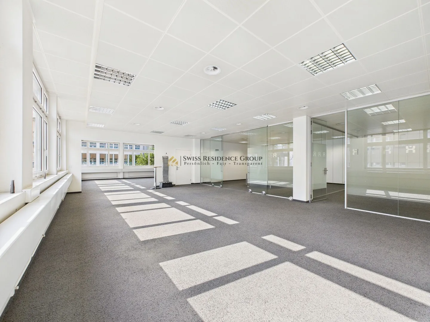 Grande surface commerciale pour diverses utilisations - Photo 2 sur 13