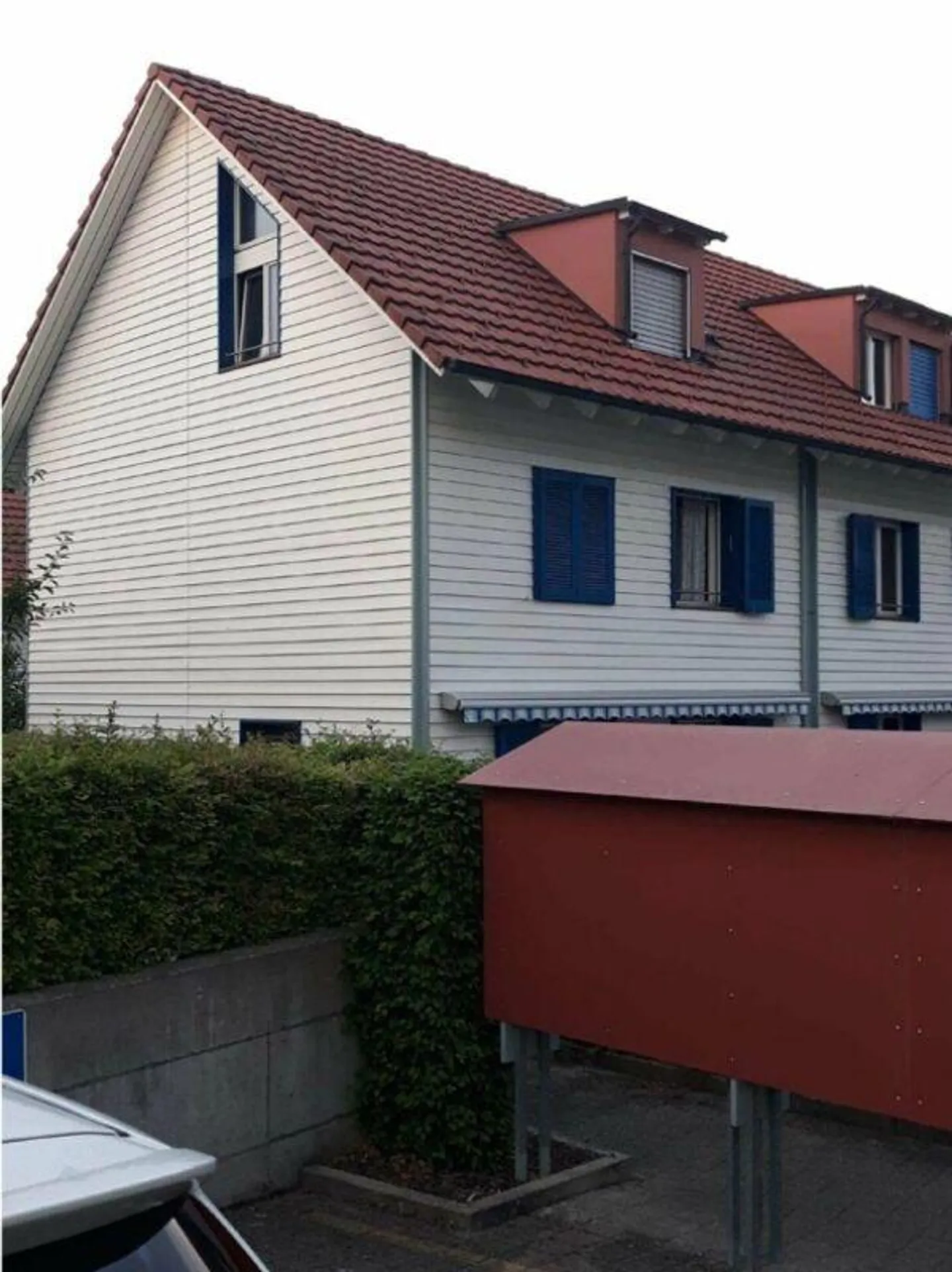Your Home for Comfort - Corner House in Dietlikon - Photo 3 of 4