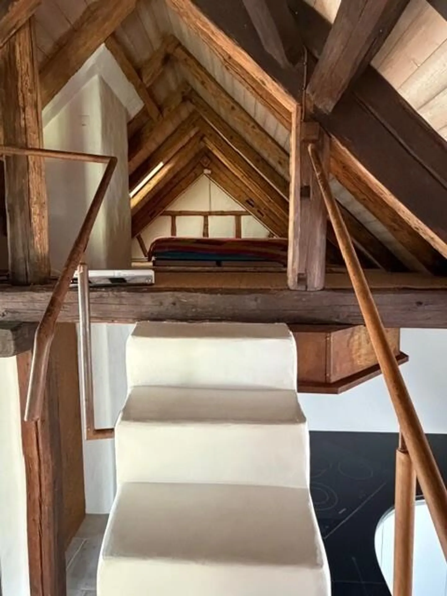 Appartement loft élégant avec galerie et charme rétro - Photo 6 sur 6