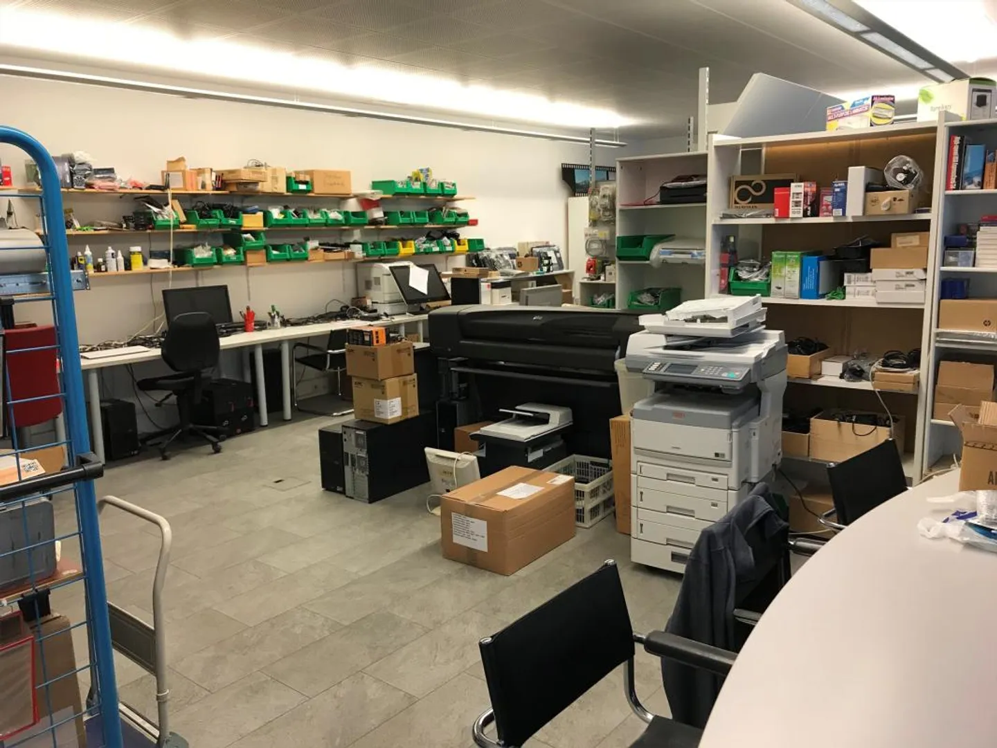 100 m2 Office - Photo 6 of 9