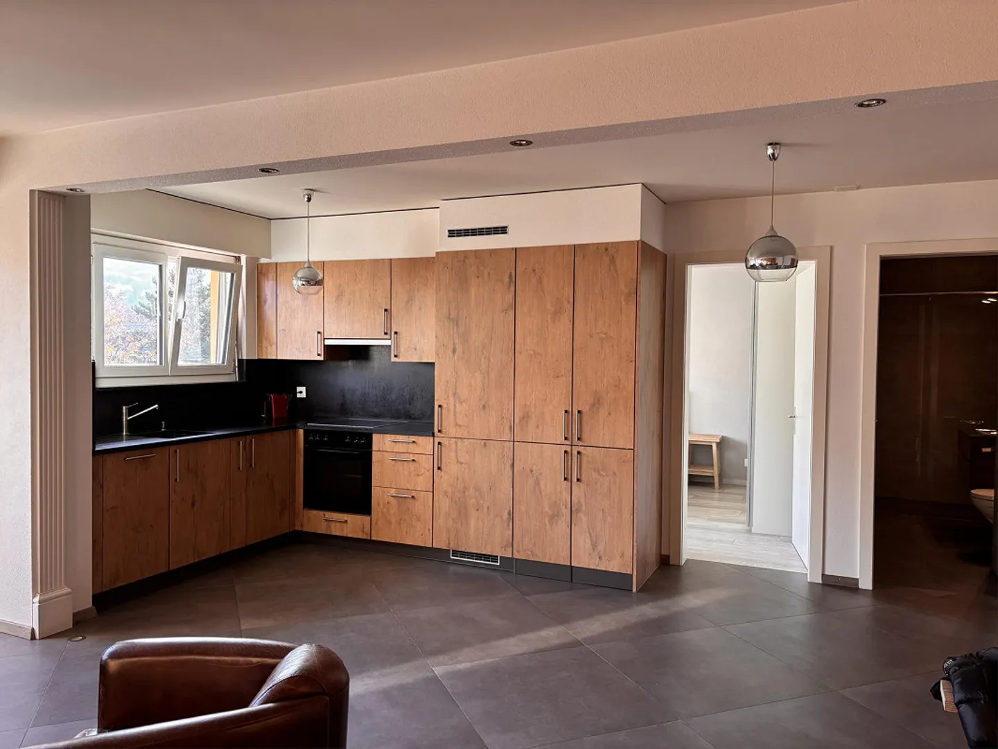 APPARTAMENTO ARREDATO 2.5 STANZE DA RIPRENDERE - RUE DE LAUSANNE 146, SION - Foto 2 di 22