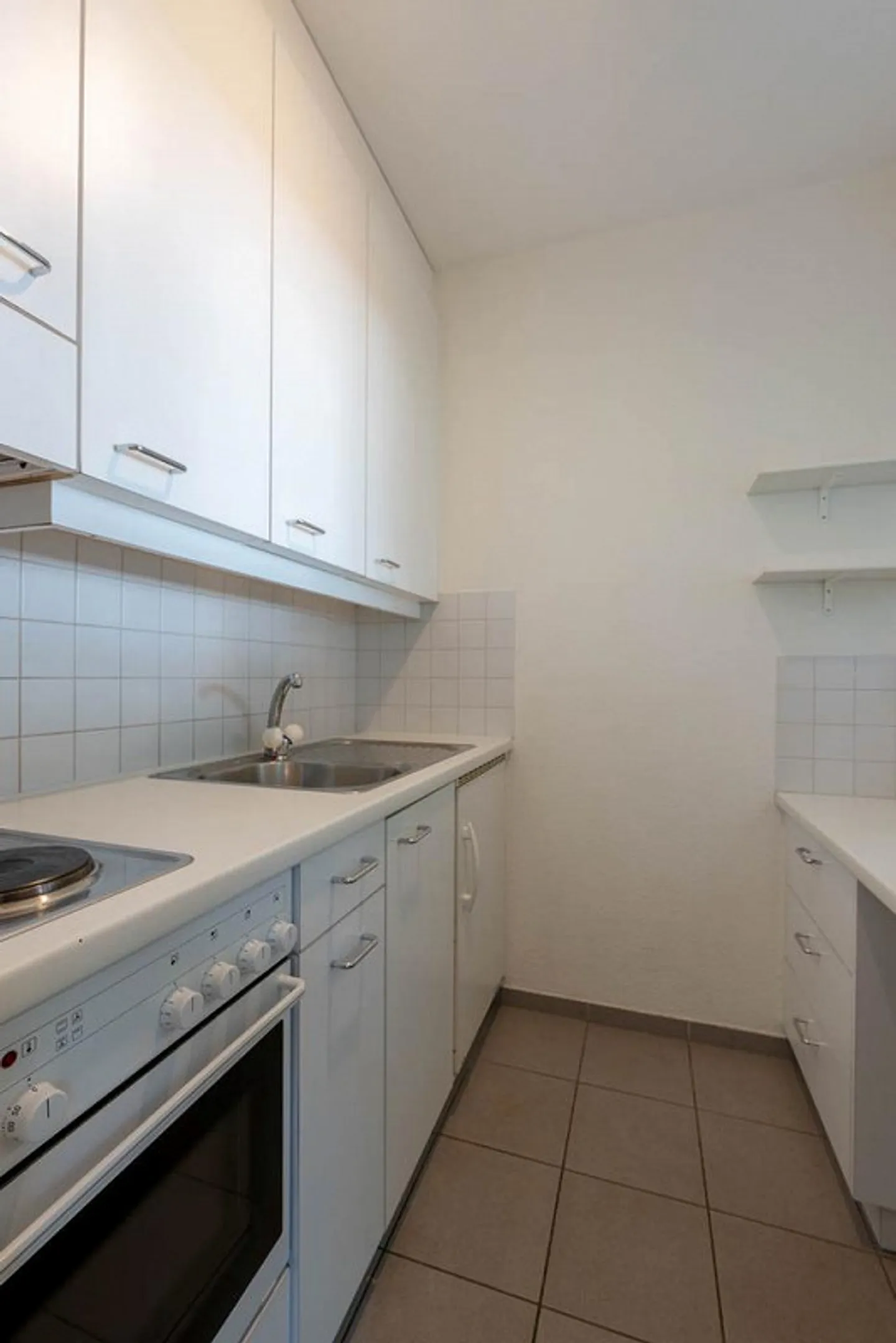 RENT WITHOUT DEPOSIT - Living and thriving in an urban central location - Photo 2 of 6