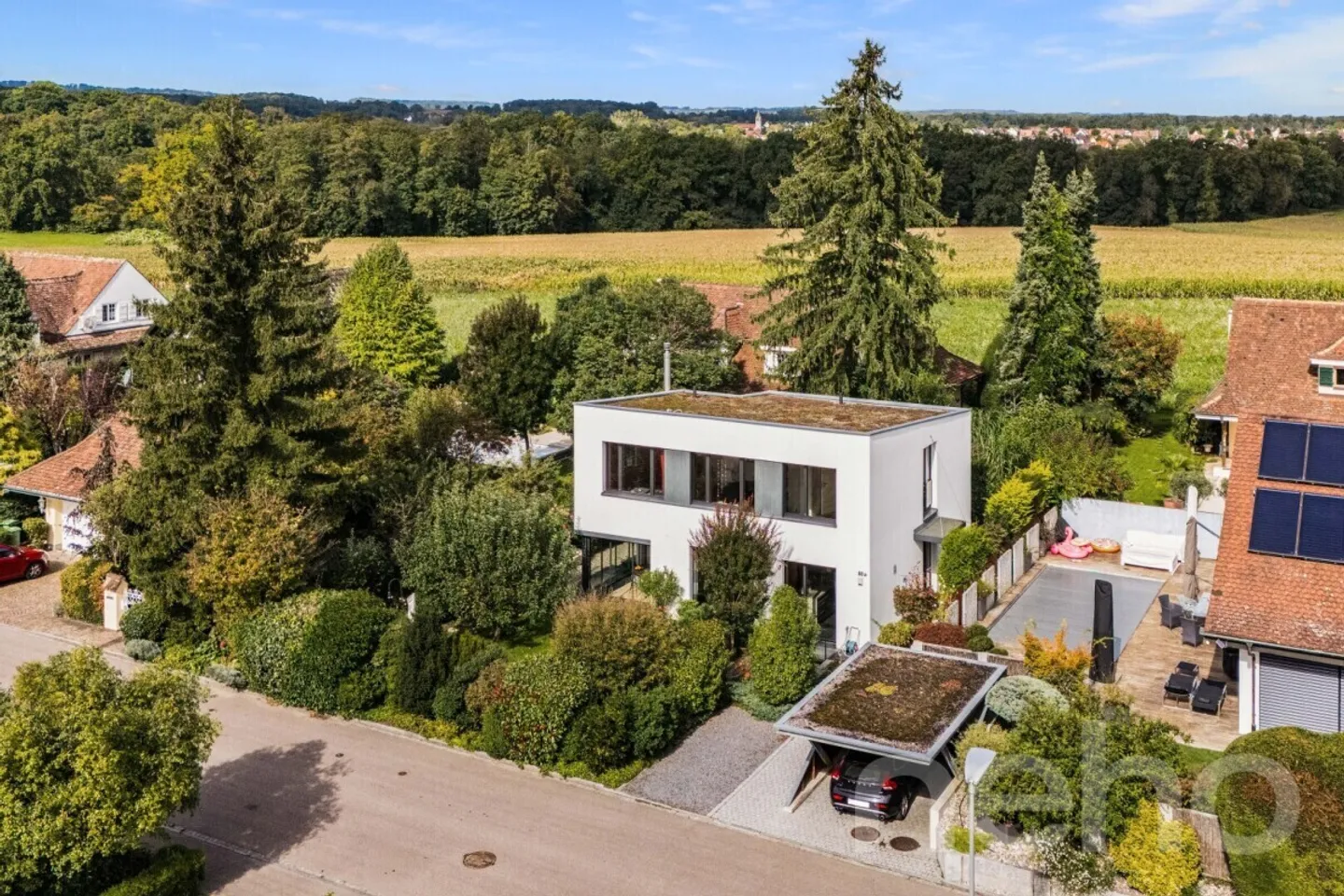 «Stilvolles Einfamilienhaus an begehrter Lage - Wohnen auf hohem Niveau» - Foto 1 von 12