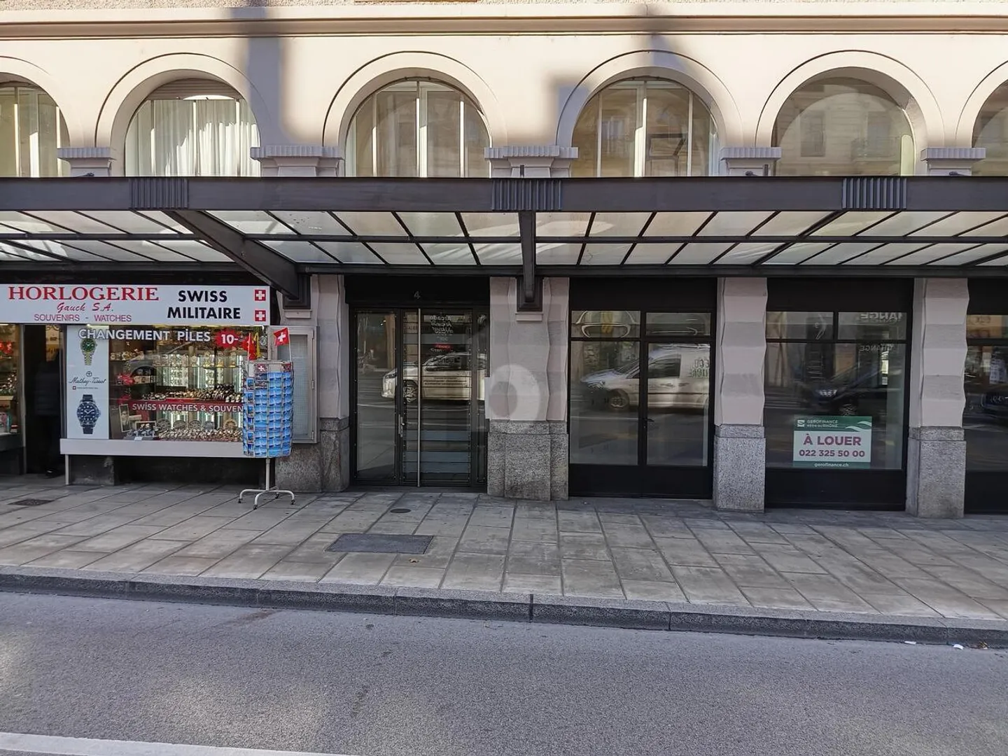 Central Office Space in Geneva - Photo 1 of 6