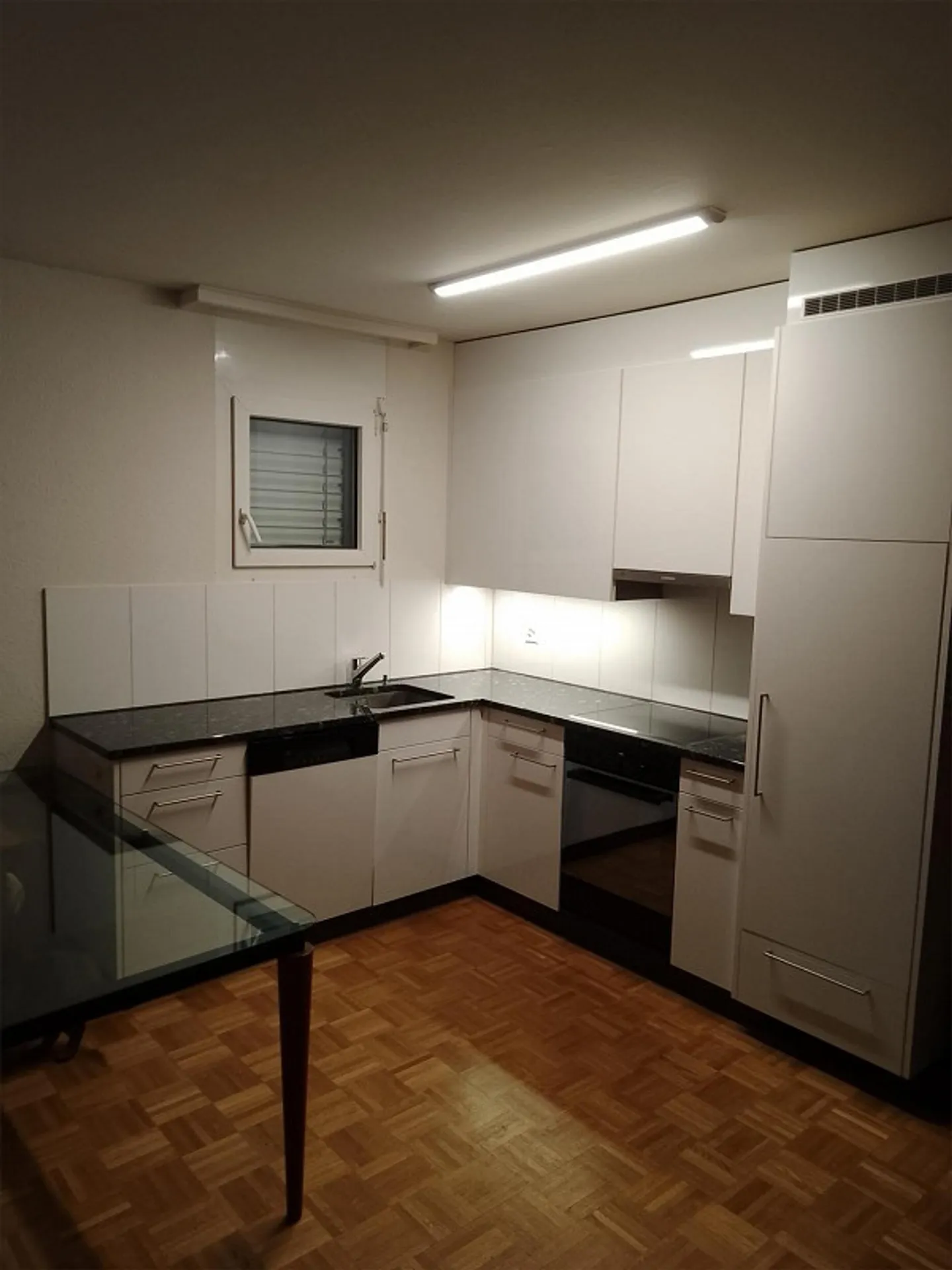 Appartement de 1,5 pièce situé dans le vert - Photo 2 sur 6