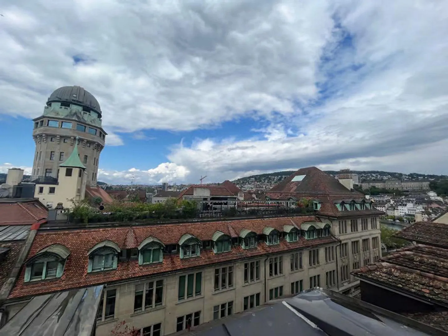 Above the rooftops of Zurich - Photo 6 of 12