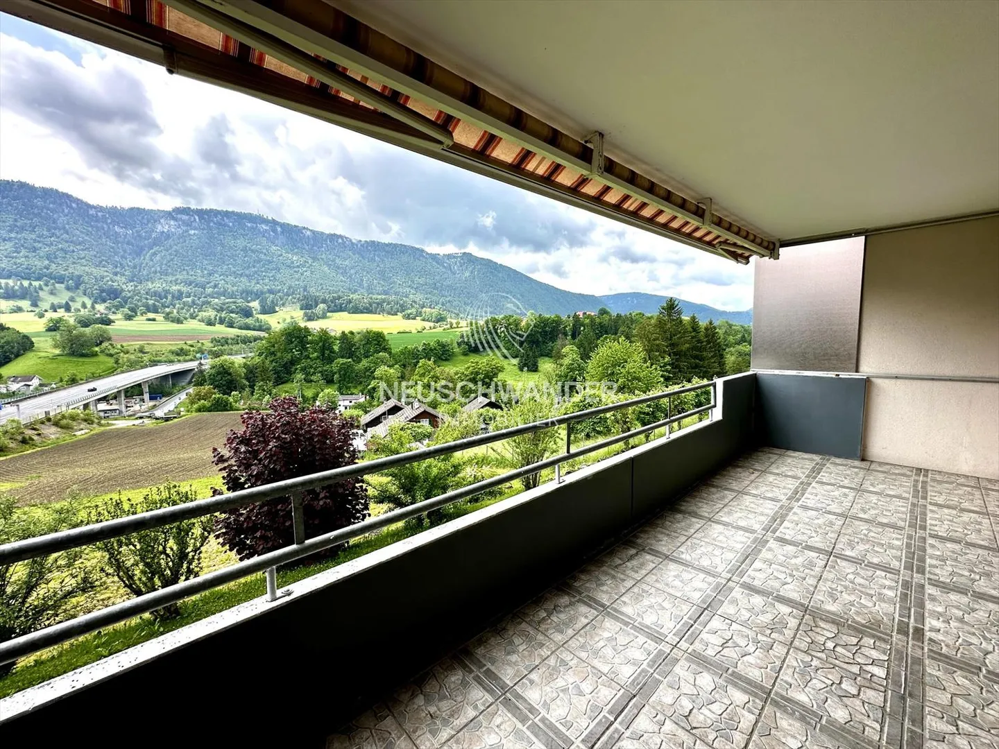 Condominio Incantevole a Moutier - Foto 1 di 12